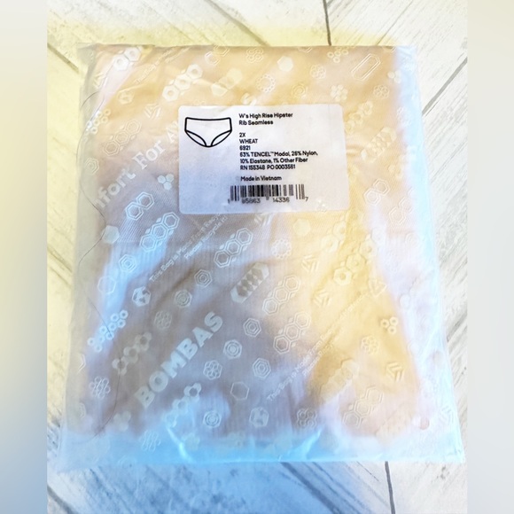 Bombas Women's Ribbed Seamless High Rise Hipster - Picture 6 of 7